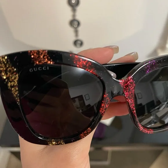 Gucci - Picture 3 of 8